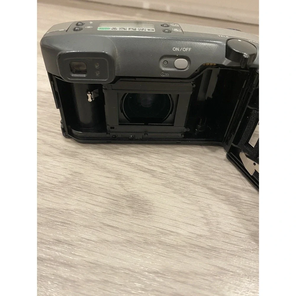 Minolta Riva Zoom 140EX 35mm Film Camera Japan 1995 - FILM  UNTESTED 🎞️